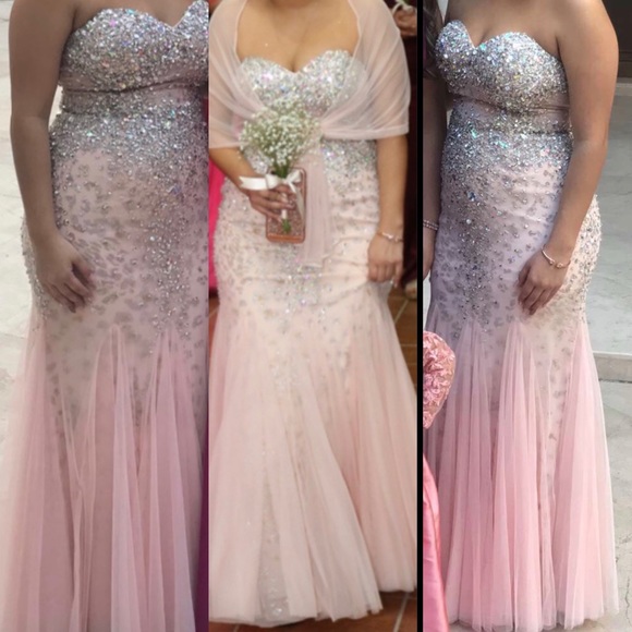 Beautiful dress - Picture 1 of 1